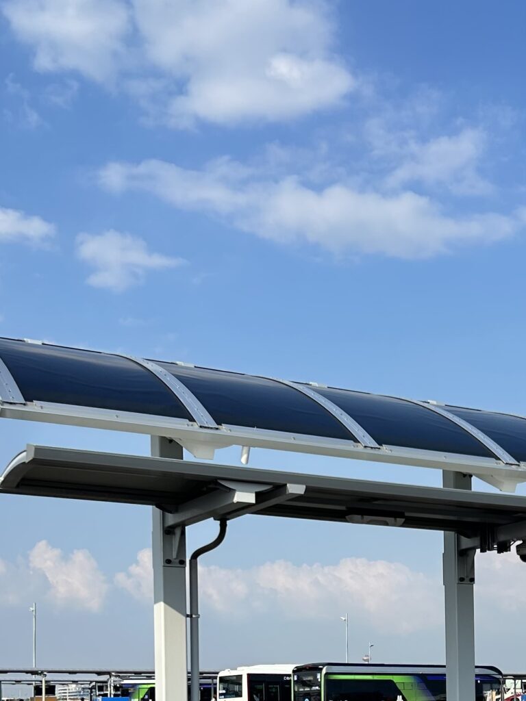 ガラス型ペロブスカイト太陽電池 建材活用見込み公共施設窓で実証、神戸市（環境ビジネス）(2026.09.28)